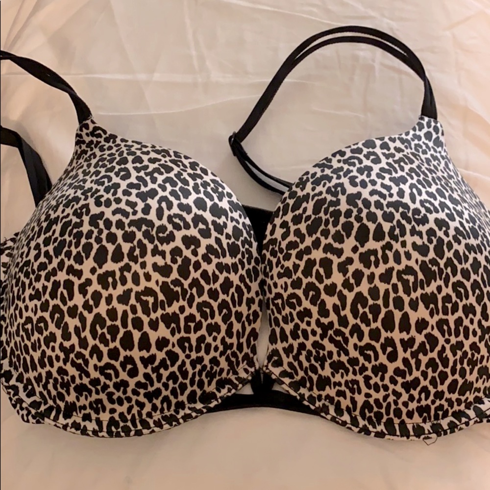 Victoria’s Secret very sexy push-up 32 DDD